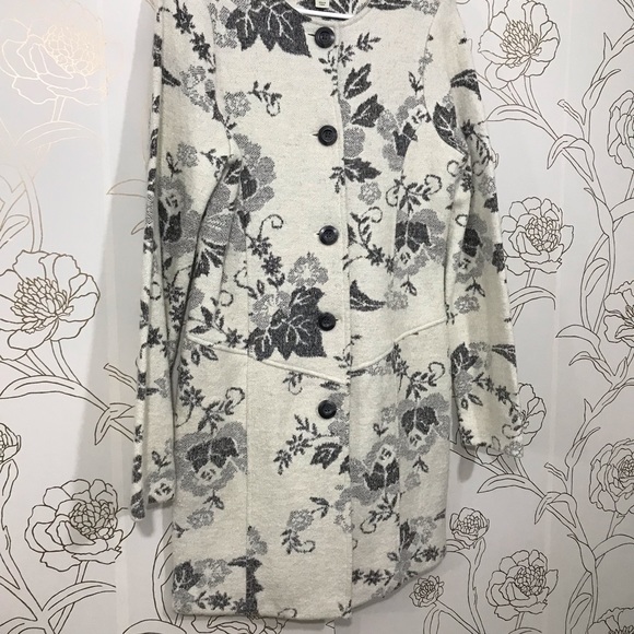 Lucy & Laurel Whit Gray Leaf Print Wool Jacket - Picture 5 of 8